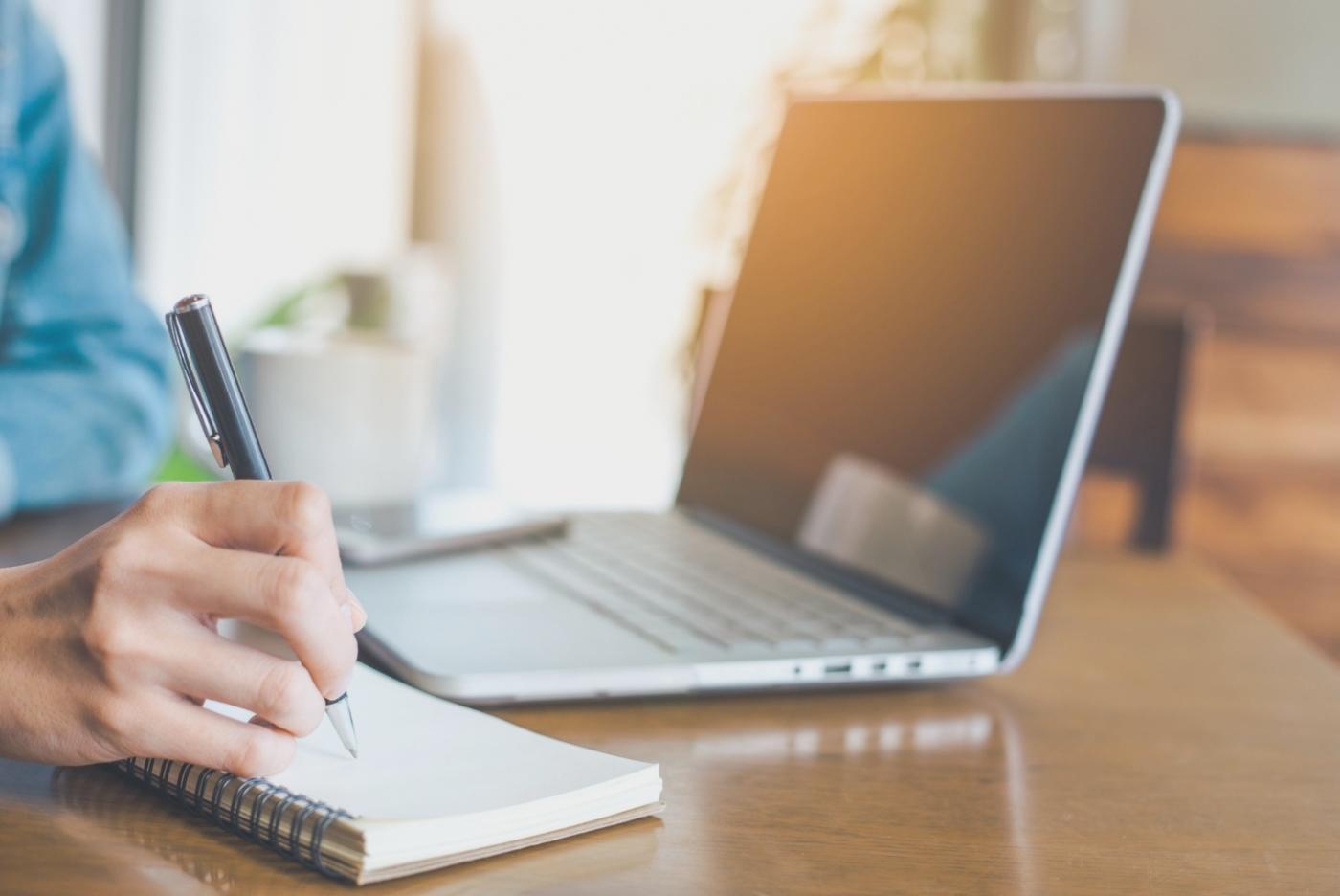 Strukturierte Finanzübersicht mit verschiedenen Kategorien